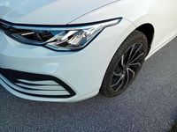 Gebraucht VW Golf VIII 110 PS (80 kW) 2024 Weiß Limousine