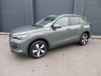 Neu VW Tiguan 204 PS (150 kW) 2025 Mittelgrün metallic SUV