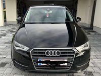 gebraucht Audi A3 Sportback A3 Attraction 1,6 TDI S-tronic Attraction