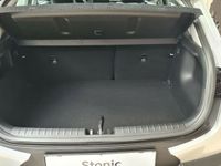 gebraucht Kia Stonic 1,0 TGDI GPF ISG Silber