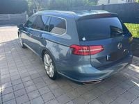 Gebraucht VW Passat Highline 239 PS (175 kW) 2015 Blau Kombi