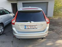 gebraucht Volvo XC60 D4 AWD Momentum R-Design Geartronic