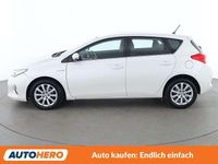 Gebraucht Toyota Auris Hybrid Active 136 PS (100 kW) 2015 Weiß Kleinwagen