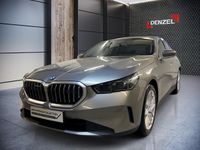 Neu BMW 520 197 PS (144 kW) 2025 Oxidgrau metallic Limousine