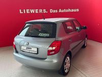 Gebraucht Skoda Fabia Ambition 75 PS (55 kW) 2013 Silber  metallic Limousine
