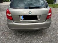 Gebraucht Skoda Fabia Family 90 PS (66 kW) 2012 Kombi