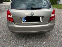 gebraucht Skoda Fabia Combi Family 16 TDI DPF