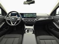 Gebraucht BMW 318 150 PS (110 kW) 2024 Mineralweiß metallic Kombi