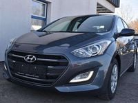 Gebraucht Hyundai i30 Life 99 PS (72 kW) 2017 Grau Limousine