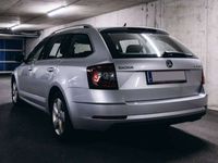 gebraucht Skoda Octavia OctaviaCombi 16 TDI Ambition DSG Ambition