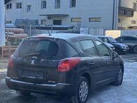 gebraucht Peugeot 207 Lion Edition 1,4 75