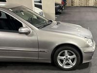 Gebraucht Mercedes C200 Classic 122 PS (89 kW) 2005 Bronze Limousine