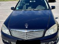 Gebraucht Mercedes C200 Classic 136 PS (100 kW) 2010 Blau Kombi