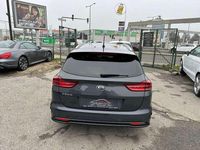 gebraucht Kia Ceed Sportswagon Ceed SW / 1,4 TGDI ISG Silber mit Parkhilfe Kamera Sitzheizg