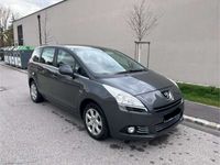 gebraucht Peugeot 5008 16 HDI Premium FAP