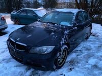 Gebraucht BMW 318 129 PS (94 kW) 2005 Blau Limousine