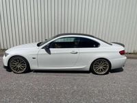 Gebraucht BMW 325 Performance 218 PS (160 kW) 2006 Weiß Coupé