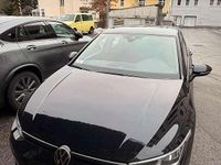 Gebraucht VW Golf Life 131 PS (96 kW) 2022 Schwarz Limousine