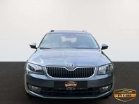 gebraucht Skoda Octavia Combi 20 TDI 4x4 Style DSG//Erstbesitz//Pano//