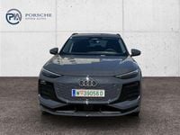 Gebraucht Audi Q6 e-tron Ambiente 185 kW (252 PS) 2025 Hellgrau  metallic SUV