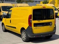 Gebraucht Fiat Doblò Basis 95 PS (69 kW) 2018 Gelb Van / Kleinbus
