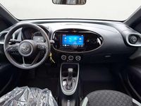 Neu Toyota Aygo X Pulse 72 PS (52 kW) 2025 Grau SUV