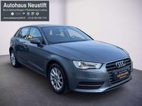 Gebraucht Audi A3 Sportback Attraction 110 PS (80 kW) 2014 Grau Kleinwagen