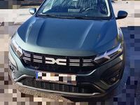 Gebraucht Dacia Jogger Expression 110 PS (80 kW) 2024 Grün Van / Kleinbus