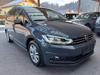 Gebraucht VW Touran Comfortline 122 PS (89 kW) 2022 Grau Van / Kleinbus
