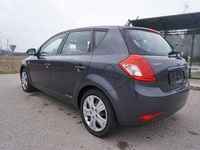 Gebraucht Kia Ceed 90 PS (66 kW) 2012 Grau Kleinwagen
