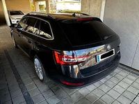 gebraucht Skoda Superb Kombi 2,0 TDI Style DSG