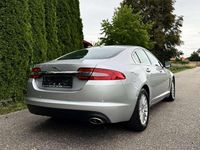 gebraucht Jaguar XF 2.2 Aut*1.Besitz*Leder*Navi*R-Kamera*Nur 94.000KM*