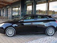 gebraucht Alfa Romeo Giulietta 1,4 TB Distinctive Sportsitze, PDC, 8 fach bereift