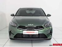 Neu Kia Ceed Attract 99 PS (72 kW) 2025 Grün Kleinwagen