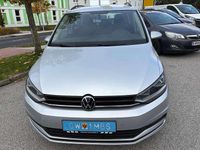 Gebraucht VW Touran 122 PS (89 kW) 2022 Silber Van / Kleinbus
