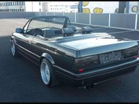 Gebraucht BMW 318 Cabriolet 113 PS (83 kW) 1991 Schwarz Cabrio
