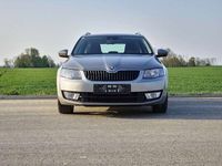 gebraucht Skoda Octavia Combi 16 Elegance TDI *LANE-ASSIST*NAVI*MULTIF...