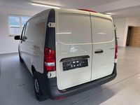 Gebraucht Mercedes Vito 114 PS (83 kW) 2017 Grau Van