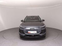 Gebraucht Audi Q6 e-tron Ambiente 284 kW (387 PS) 2025 Hellgrau  metallic SUV
