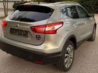 Gebraucht Nissan Qashqai N-Connecta 131 PS (96 kW) 2016 SUV