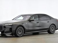 Gebraucht BMW 740 M Sport 299 PS (219 kW) 2025 Grau Limousine