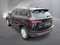 Neu Skoda Karoq Selection 150 PS (110 kW) 2026 Schwarz  metallicperleffektno SUV