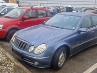 Gebraucht Mercedes E220 150 PS (110 kW) 2002 Blau Limousine