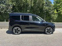 Neu Ford Tourneo Titanium 100 kW (136 PS) 2025 Kombi