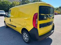 Gebraucht Fiat Doblò 90 PS (66 kW) 2015 Gelb Van / Kleinbus