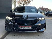 Gebraucht BMW 520 M Sport 208 PS (152 kW) 2025 Saphirschwarz Kombi