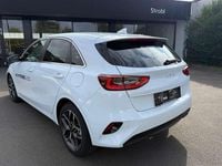 gebraucht Kia Ceed Ceed /1,5 TGDI Silber P2