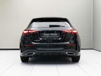 Gebraucht Mercedes A180 Night 116 PS (85 kW) 2023 Schwarz Limousine