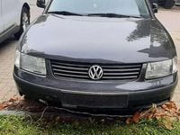 Gebraucht VW Passat Comfortline 110 PS (80 kW) 1999 Schwarz Limousine