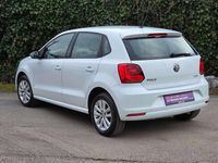 Gebraucht VW Polo Comfortline 60 PS (44 kW) 2016 Weiß Kleinwagen